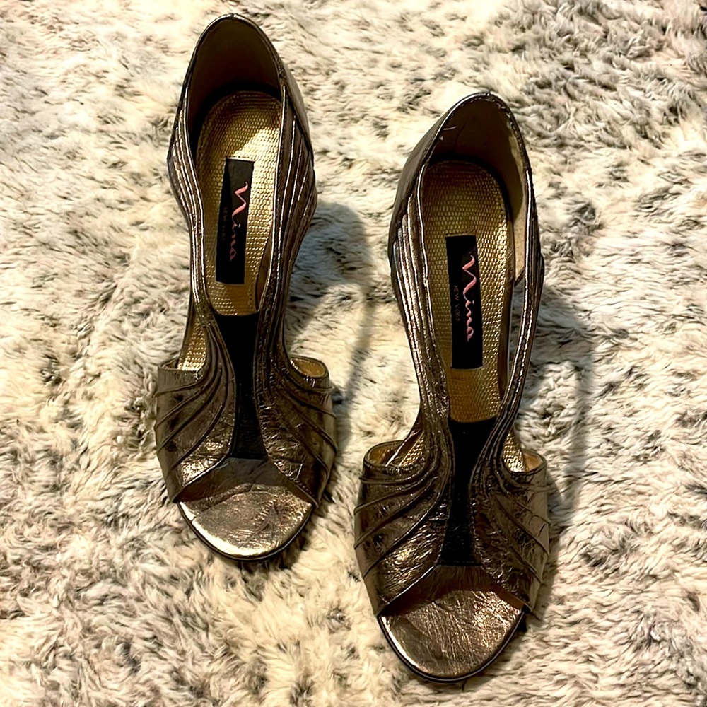 Nina New York, beautiful set of peep toe heels.